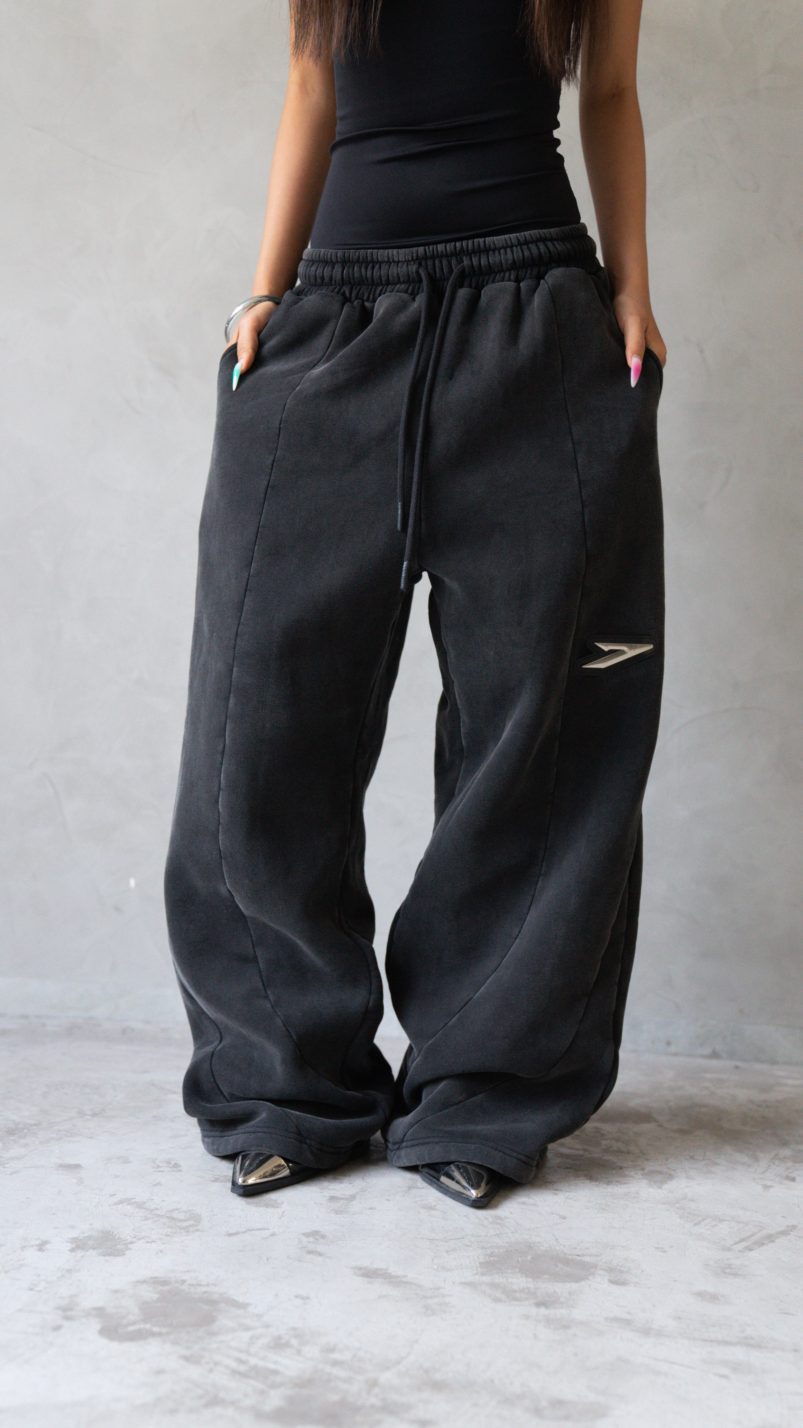 VINTAGE BLACK RACER SWEATS — PRE-ORDER-3